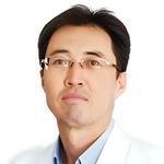 Умбетиар Алмас Бекимович, Офтальмолог-хирург, лазерный хирург, офтальмолог (окулист) - Алматы