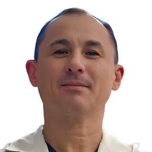 Попов Арсентий Викторович, офтальмолог-хирург - Алматы