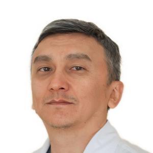 Салаханов Руслан Ағзамұлы - фотосурет Салаханов Руслан Ағзамұлы, анестезиолог-реаниматолог - Астана