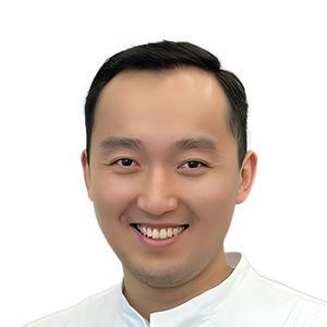 Камил Закир Камильевич, офтальмолог-хирург - Алматы