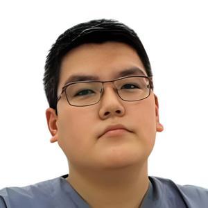 Бейсенбай Адильхан Бейсенбаевич - фотография Бейсенбай Адильхан Бейсенбаевич, стоматолог-хирург, стоматолог-имплантолог - Астана