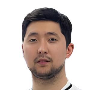 Адилов Даулет Асхадович, стоматолог-имплантолог, стоматолог-хирург - Караганда