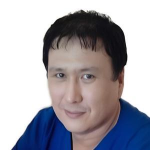 Куканов Куаныш Акатович - фотография Куканов Куаныш Акатович, хирург, сосудистый хирург (ангиохирург) - Рудный